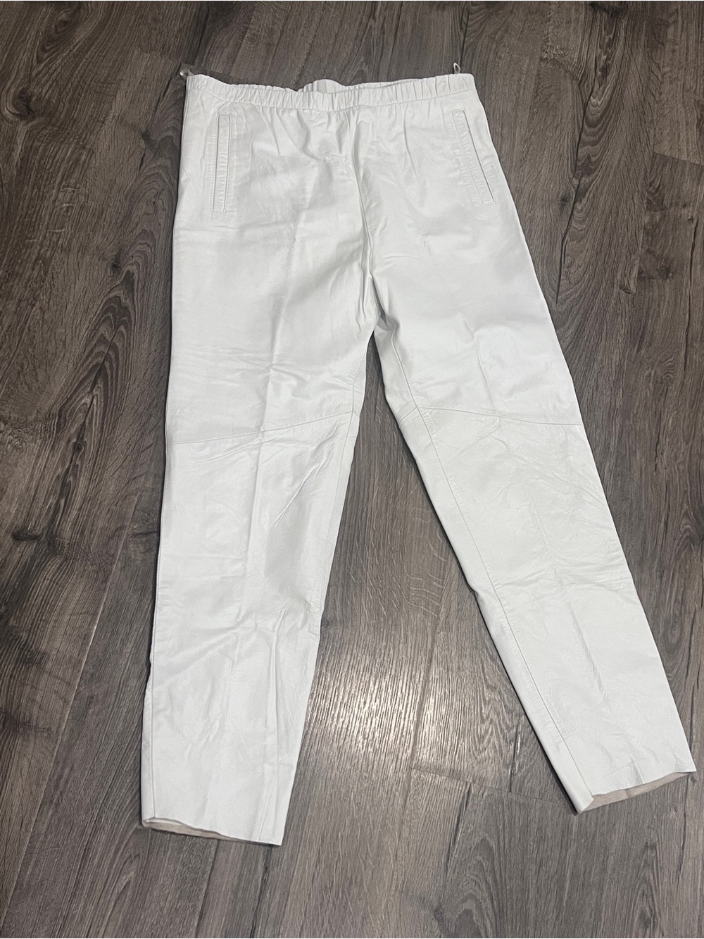 Deerskin Women's White Elastic Waist Pull-On Pants